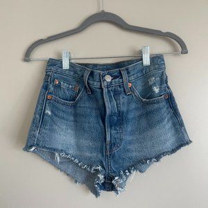 Levi's Teeny Weeny Shorts – NEVER WORN